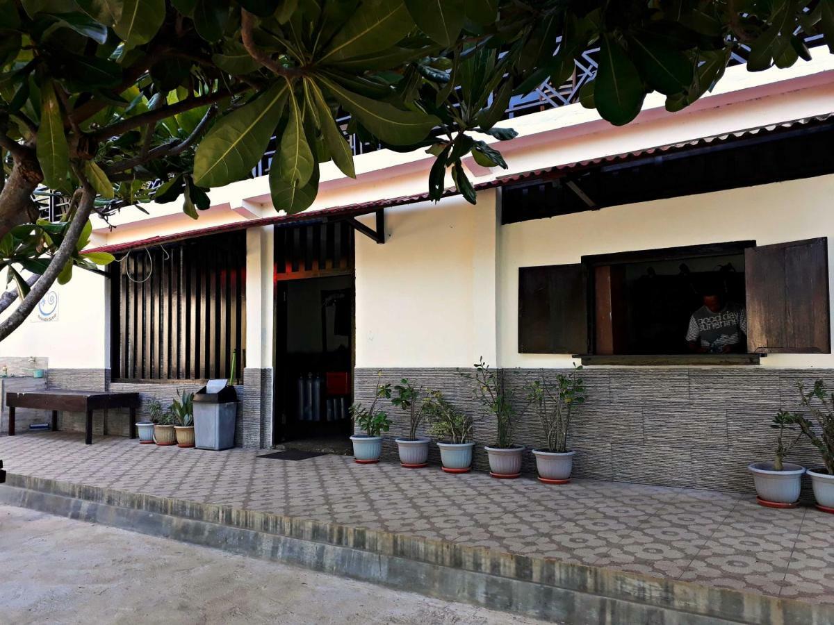 Happy Gecko Dive Resort Bunaken Exterior foto